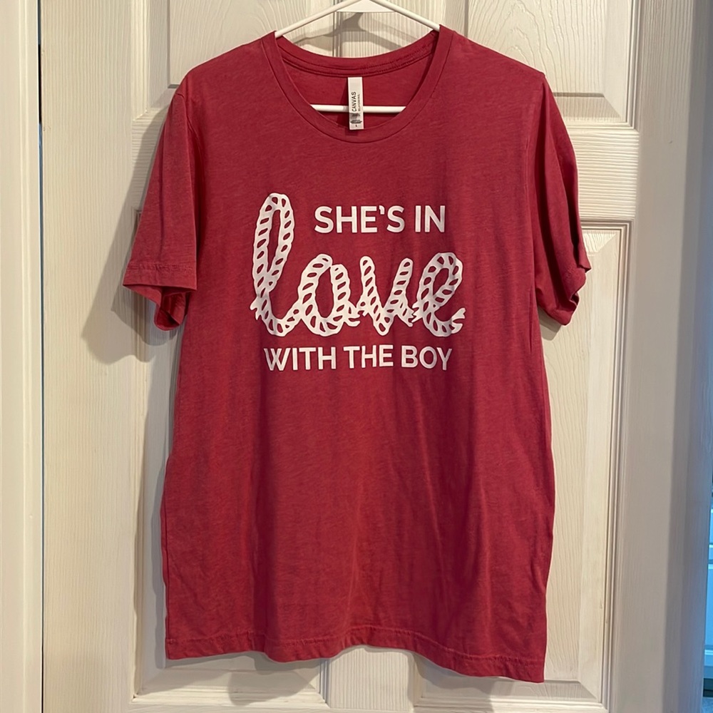 She’s in Love With the Boy Nash Bash Bella Tee size Large pink